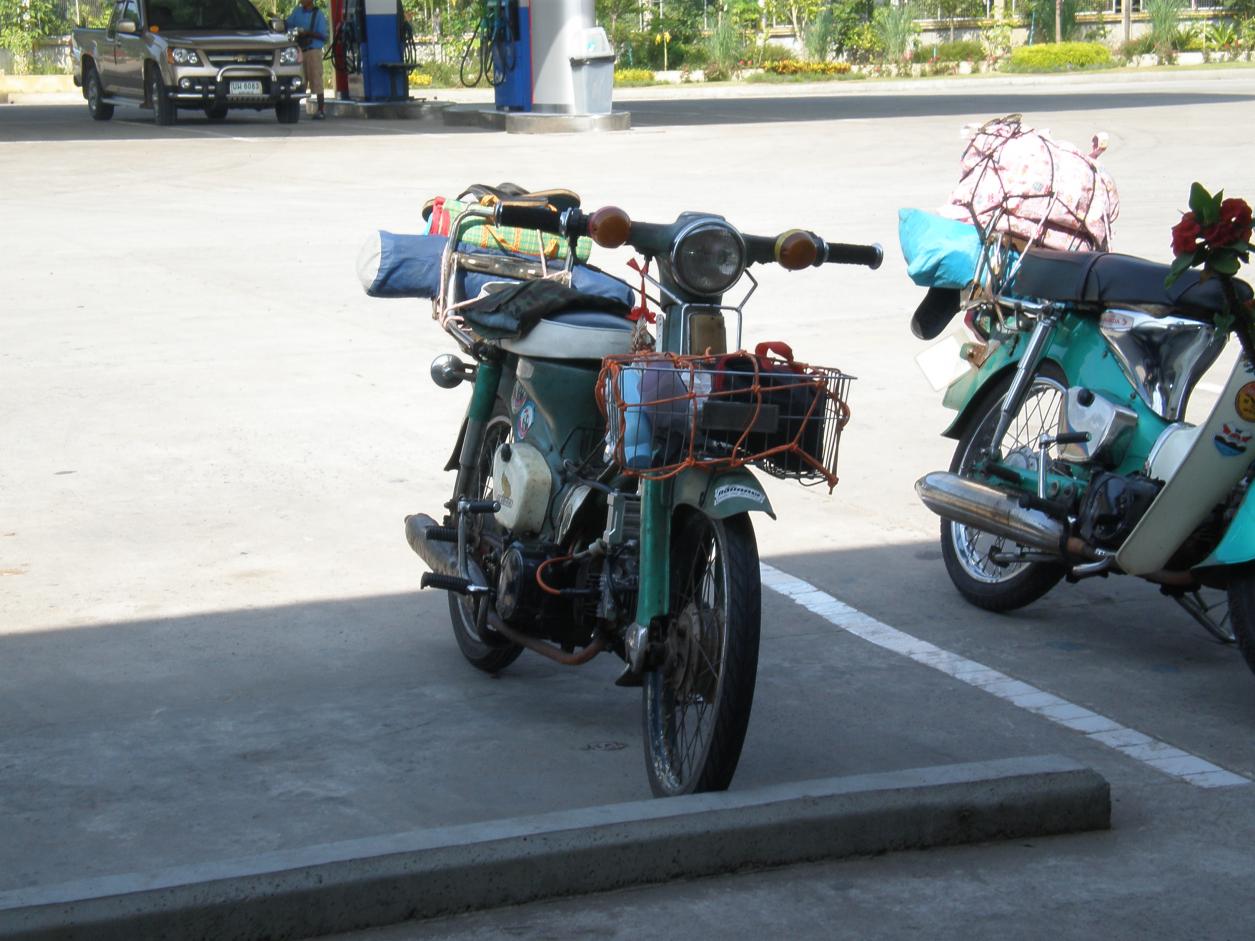 Name:  P8220160.jpg
Views: 111
Size:  143.1 KB