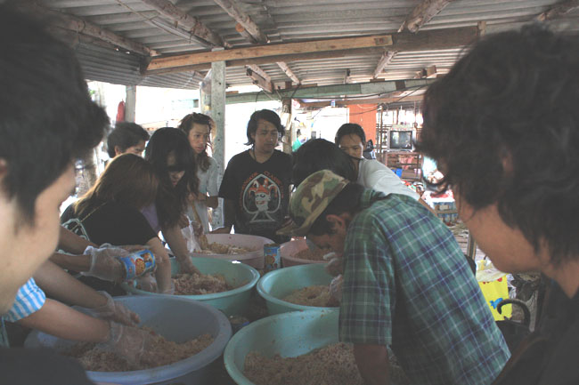 Name:  101.jpg
Views: 275
Size:  92.1 KB