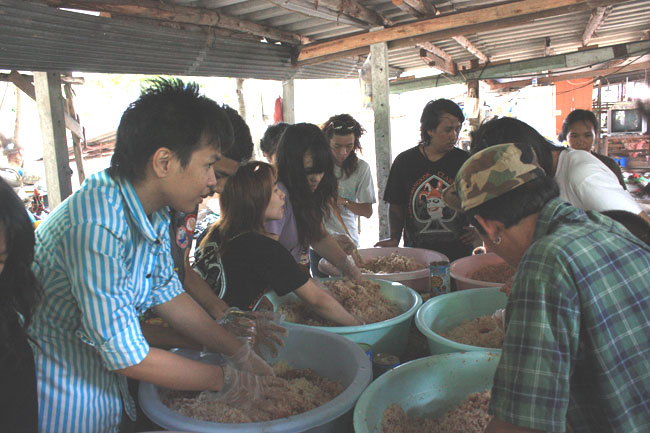 Name:  103.jpg
Views: 228
Size:  115.6 KB