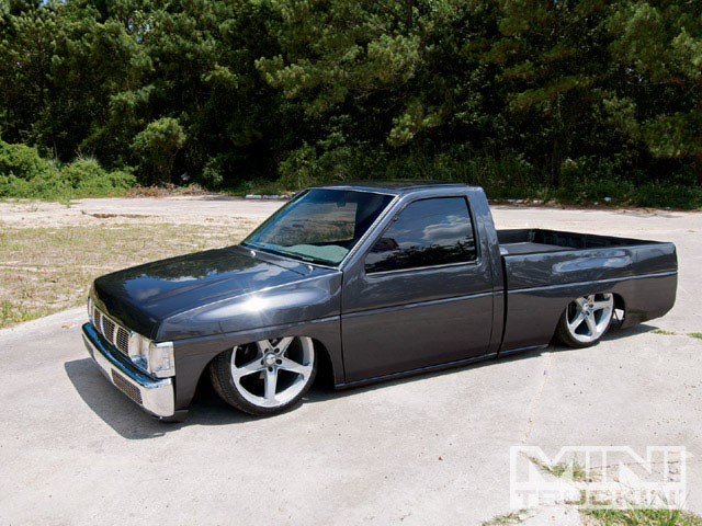 Name:  0907mt_01_z+1997_nissan_hardbody+left_side_view.jpg
Views: 10232
Size:  116.3 KB