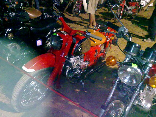 Name:  เบนลี่ สาธุ..jpg
Views: 484
Size:  96.1 KB