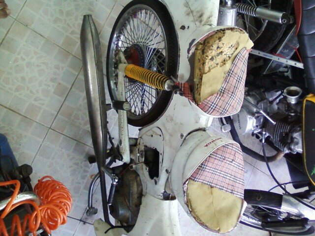 Name:  20100519130933.jpg
Views: 377
Size:  100.0 KB