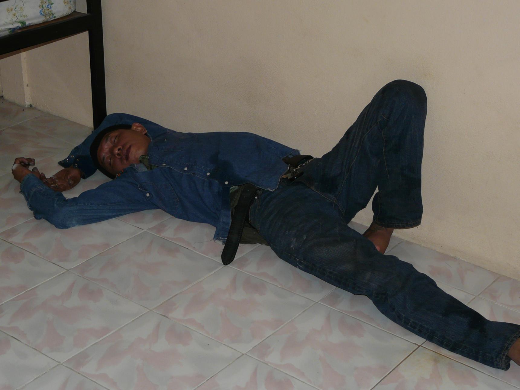 Name:  P1090713.jpg
Views: 129
Size:  143.4 KB