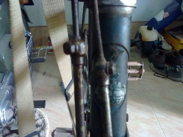 Name:  28052010016.jpg
Views: 551
Size:  100.3 KB