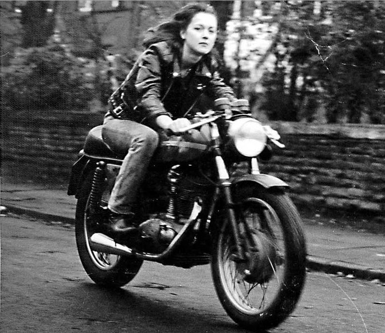 Name:  ducati250ev8.jpg
Views: 383
Size:  116.6 KB