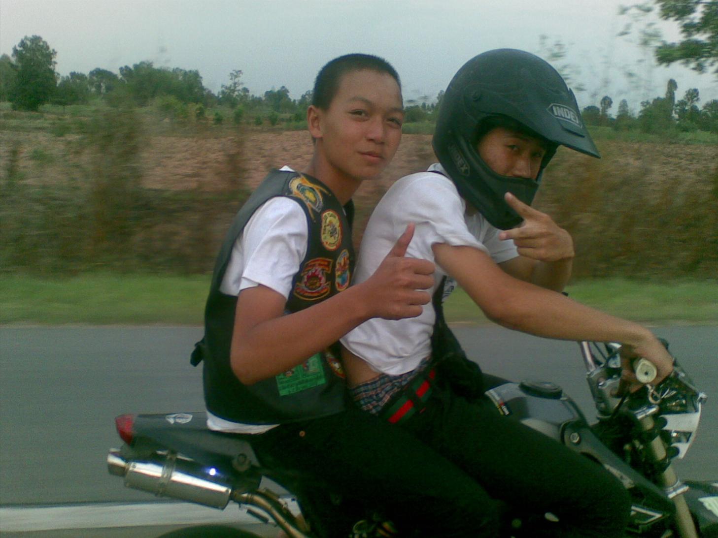 Name:  15052010_013.jpg
Views: 320
Size:  143.8 KB