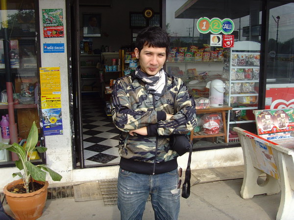 Name:  SNV33585.jpg
Views: 442
Size:  118.9 KB