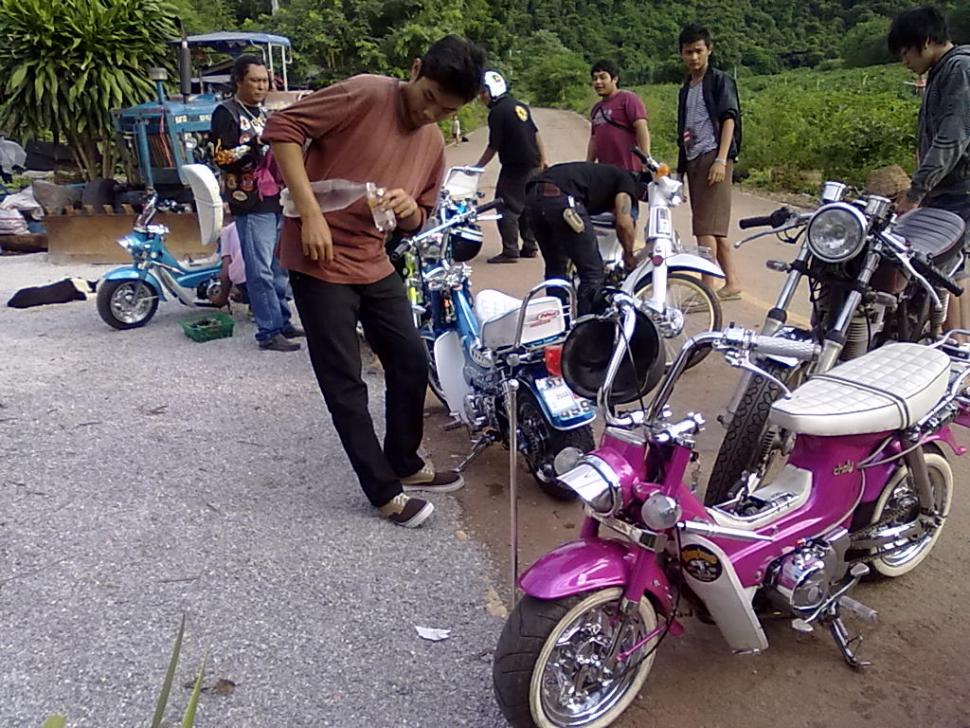 Name:  040920101146.jpg
Views: 326
Size:  153.4 KB