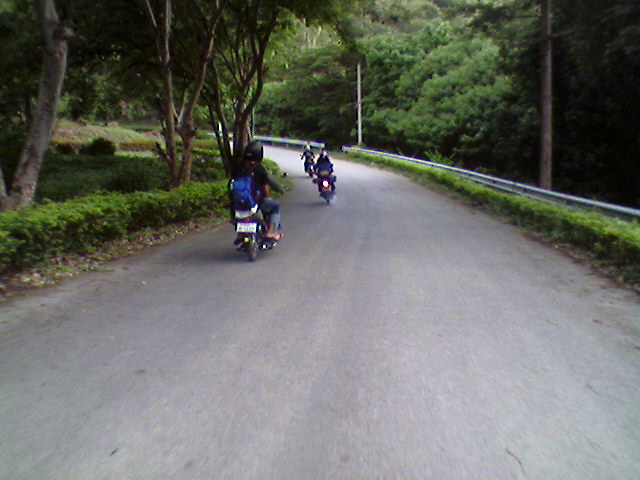 Name:  L!nG-0067.jpg
Views: 444
Size:  76.6 KB