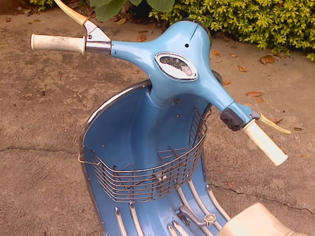 Name:  P271010_13.51_[03].jpg
Views: 408
Size:  84.9 KB