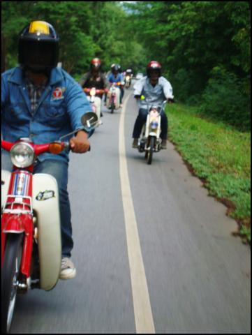 Name:  DSC09213.jpg
Views: 70
Size:  25.8 KB