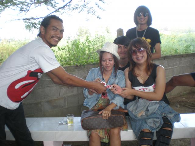 Name:  PB200040.jpg
Views: 719
Size:  43.1 KB