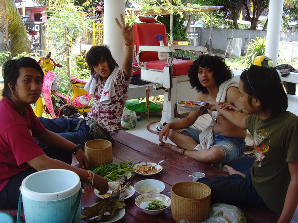 Name:  SNV30400.jpg
Views: 722
Size:  129.1 KB