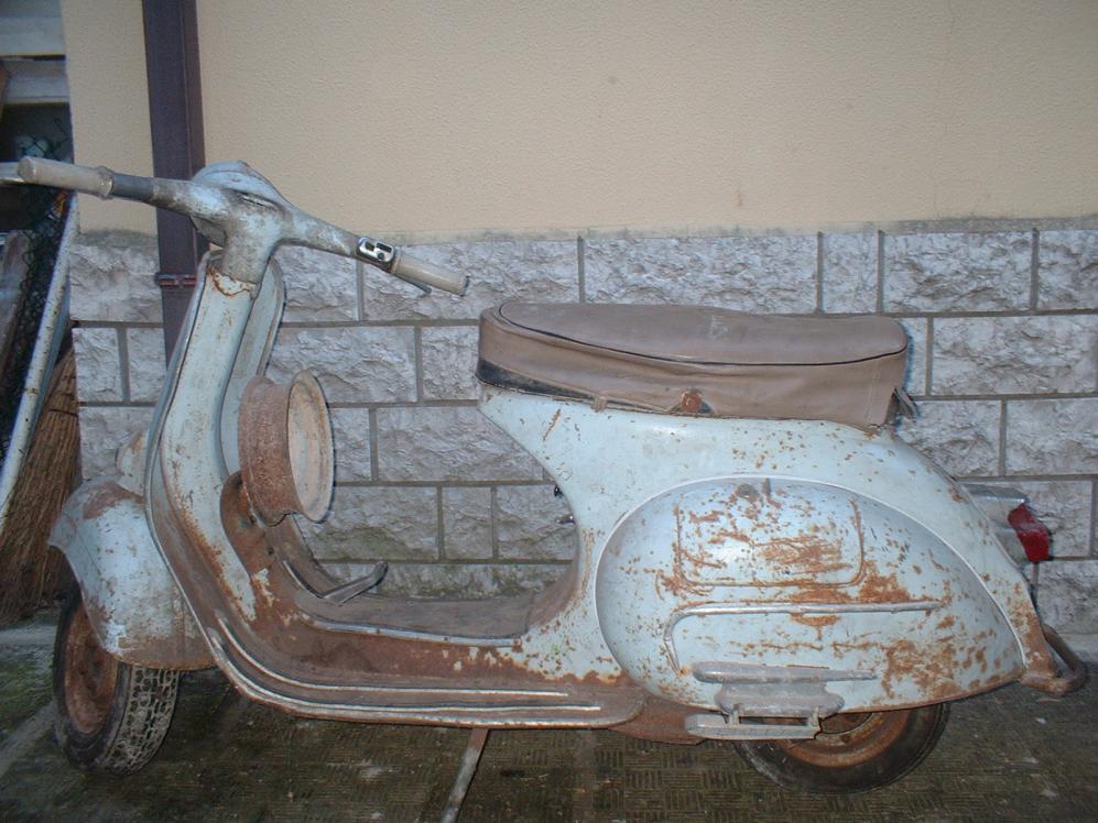 Name:  Vespa%204m_sx.jpg
Views: 404
Size:  117.5 KB