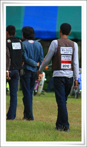 Name:  s19.jpg
Views: 111
Size:  25.3 KB
