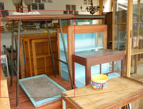 Name:  desk.JPG
Views: 1539
Size:  37.3 KB