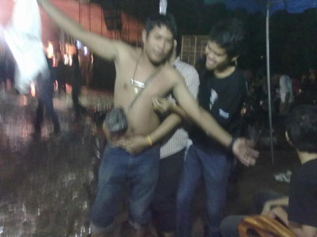 Name:  26022011058.jpg
Views: 305
Size:  30.3 KB