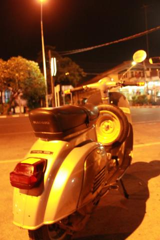 Name:  vespa.jpg
Views: 441
Size:  23.3 KB