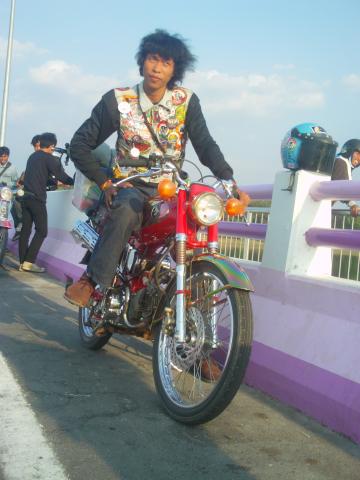 Name:  AMBA0054.jpg
Views: 629
Size:  27.4 KB
