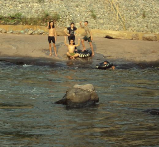 Name:  DSC01778.jpg
Views: 377
Size:  40.0 KB