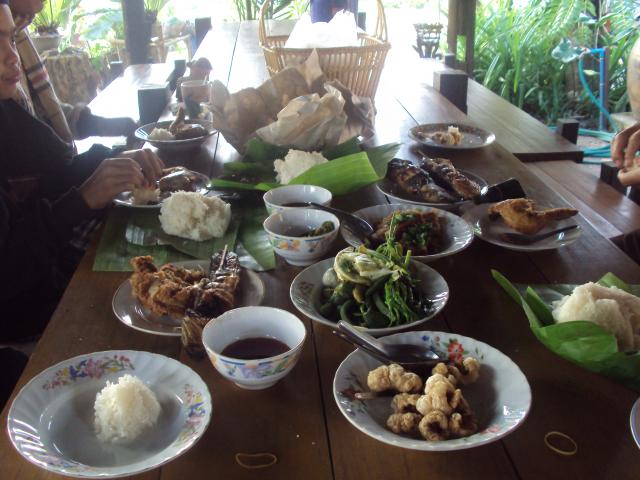 Name:  DSC06898.jpg
Views: 611
Size:  52.6 KB