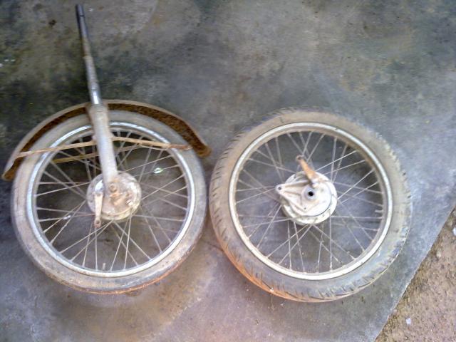 Name:  27042011711.jpg
Views: 124
Size:  47.9 KB