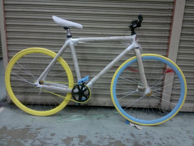 Name:  28042011206.jpg
Views: 3952
Size:  49.3 KB