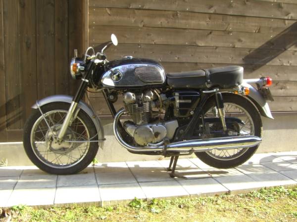 Name:  cb450-1.jpg
Views: 3886
Size:  44.1 KB