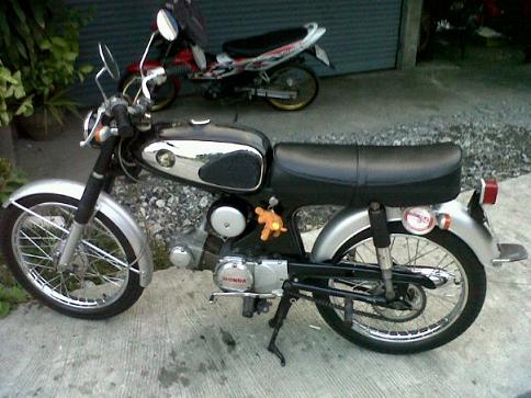 Name:  197039_132561310149380_100001865366368_217816_4990465_n[1].jpg
Views: 400
Size:  41.0 KB