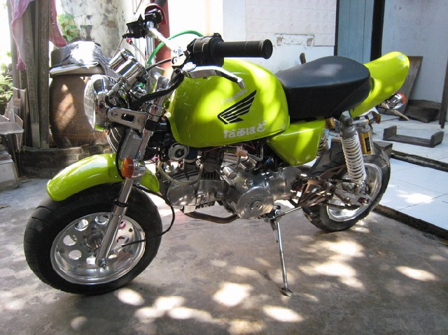Name:  1235359186monkeyclub.jpg
Views: 1376
Size:  99.4 KB