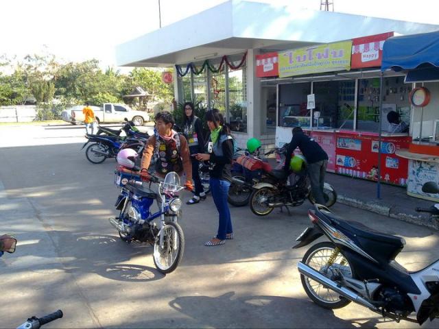 Name:  181752_102597973153841_100002109160058_19620_1231216_n.jpg
Views: 468
Size:  56.3 KB