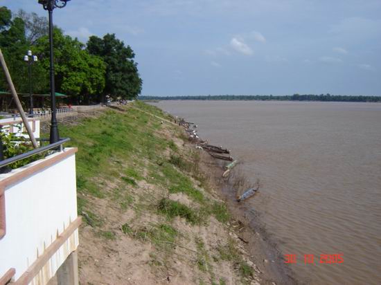 Name:  77668-208.jpg
Views: 194
Size:  42.2 KB