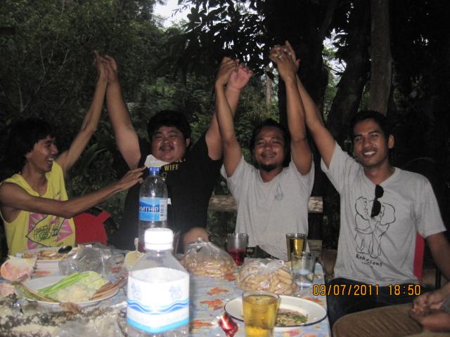 Name:  IMG_0698.jpg
Views: 190
Size:  50.4 KB