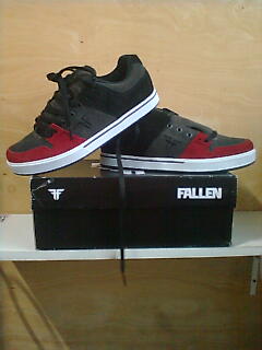 Name:  2RIVAL SL JAMIE THOMAS BLACK CHARCOAL OXBLOOD 8 3700.jpg
Views: 1906
Size:  12.1 KB