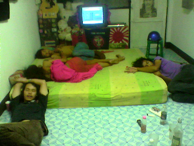 Name:  L!nG-0530.jpg
Views: 432
Size:  93.1 KB