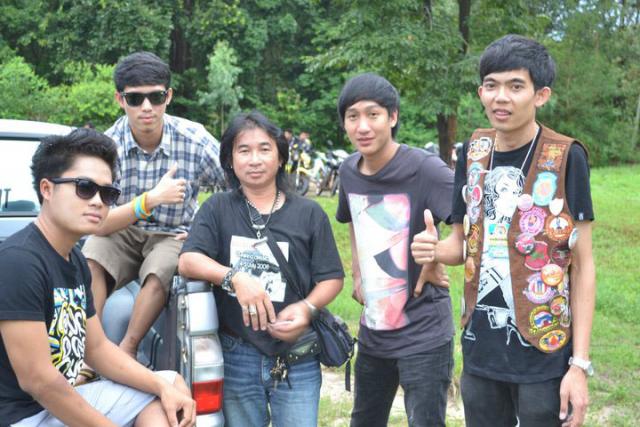 Name:  302178_197481453647399_100001566371426_551657_7399354_n[1].jpg
Views: 137
Size:  58.5 KB