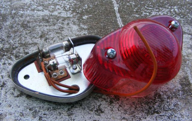 Name:  taillight1000.jpg
Views: 252
Size:  59.0 KB