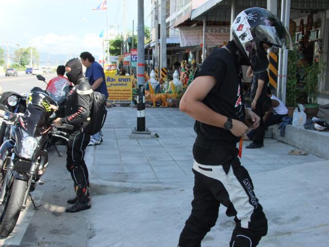 Name:  2011_09030066.jpg
Views: 108
Size:  53.6 KB