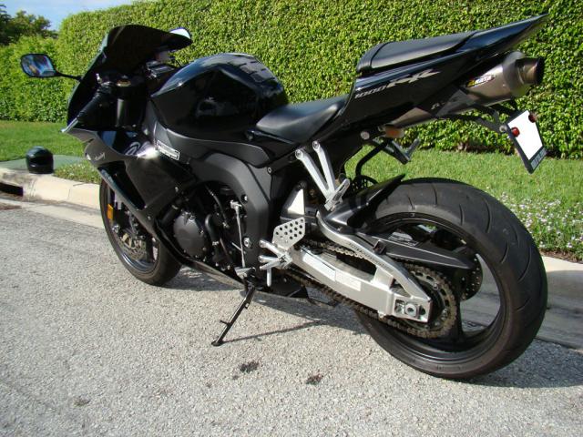 Name:  06-CBR1000-RR-004.jpg
Views: 11445
Size:  78.4 KB