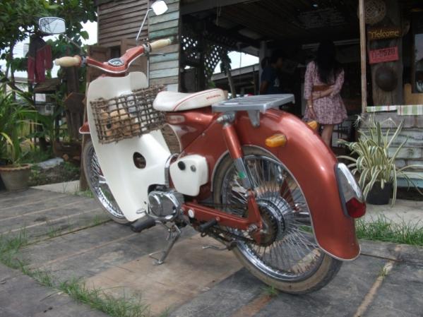 Name:  images_977777058231314076736.jpg
Views: 184
Size:  48.3 KB