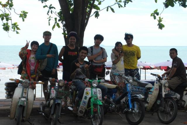 Name:  317071_160272667385377_100002079359077_331077_7792899_n.jpg
Views: 58
Size:  44.8 KB