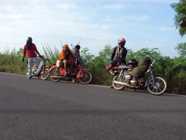 Name:  DSC00803.jpg
Views: 233
Size:  42.4 KB