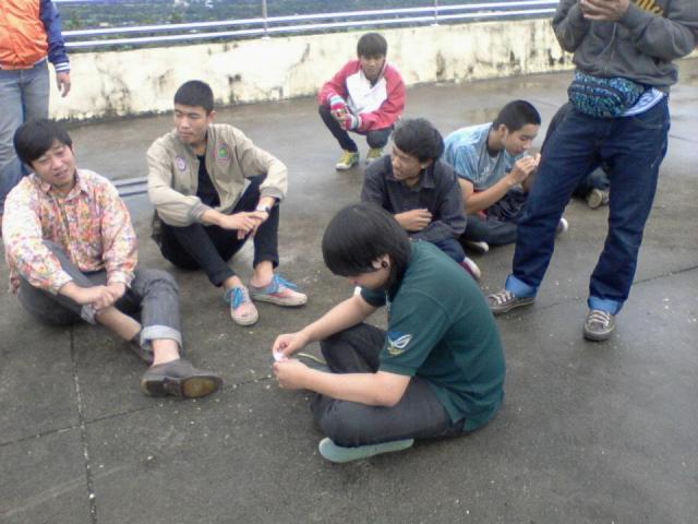 Name:  291830_231609770225394_100001291193544_614009_1756931656_n.jpg
Views: 337
Size:  47.5 KB