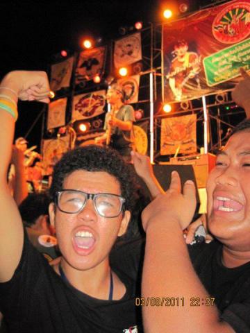 Name:  305116_234620569926383_100001353264529_555705_307133200_n.jpg
Views: 1605
Size:  31.4 KB