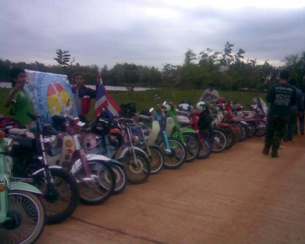 Name:  4yVq15340842-02.jpg
Views: 346
Size:  33.6 KB