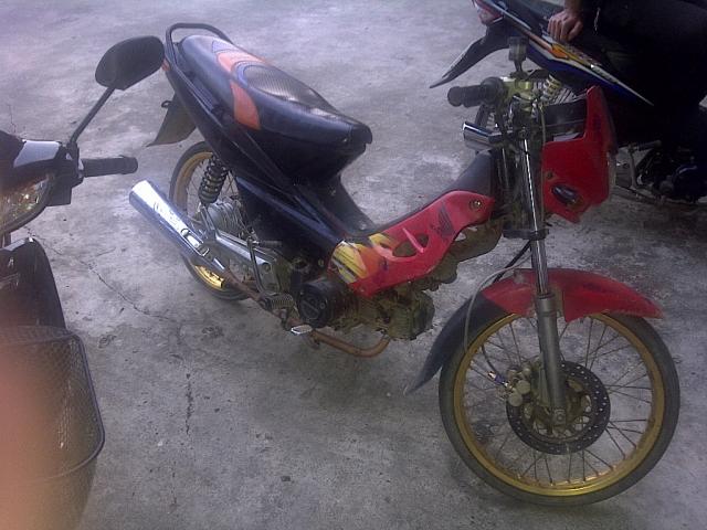 Name:  IMG-20111128-01220.jpg
Views: 193
Size:  49.8 KB