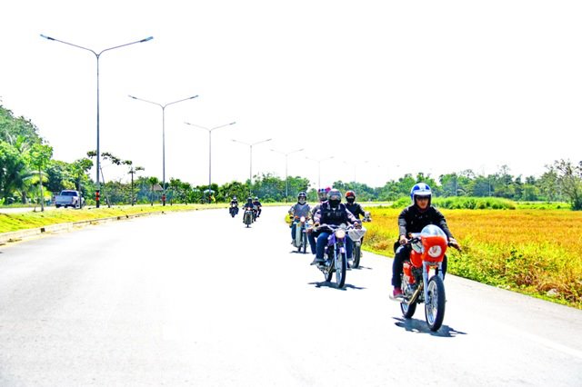 Name:  388319_292448390785687_100000615852907_950463_1041553648_n.jpg
Views: 101
Size:  41.1 KB