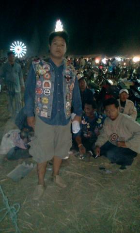 Name:  2011-12-10 18.32.34.jpg
Views: 1044
Size:  19.9 KB