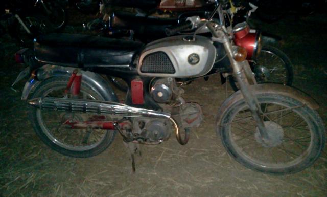 Name:  2011-12-10 19.20.18.jpg
Views: 1023
Size:  35.3 KB