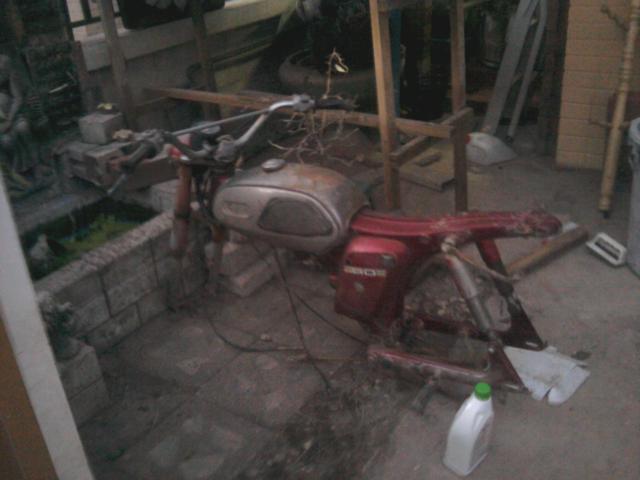 Name:  2011-12-26 18.04.16.jpg
Views: 894
Size:  32.2 KB